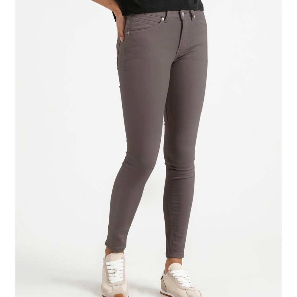DU/ER Women’s No Sweat Slim Straight Pants Size 32 X 28 Style# WFNK1004